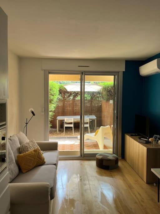 Studio Bord De Mer Boulouris A Saint Raphael Εξωτερικό φωτογραφία
